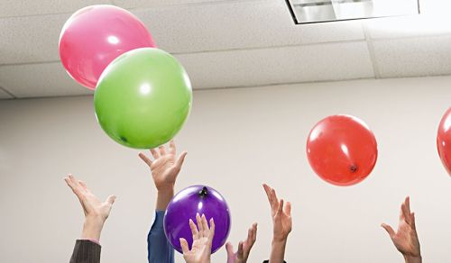 Балони за тренировка - опаковка от 100 балона микс цветове и микс размери